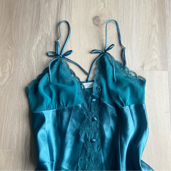 Emerald Green Slip Dress with lace and bows - Picture 2 of 6